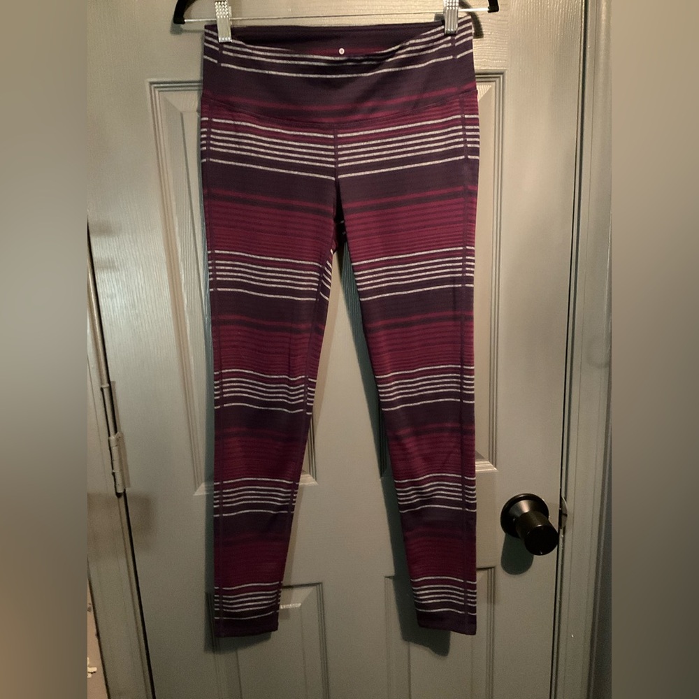 Athleta size medium purple pallette horizontal stripes workout leggings